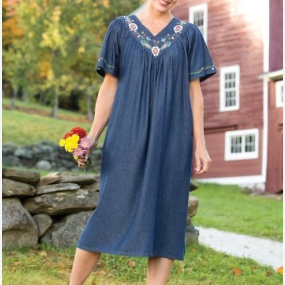 Loungees Embroidered Midi House Dress Blue Denim Chambray Floral Cotton Sz Large